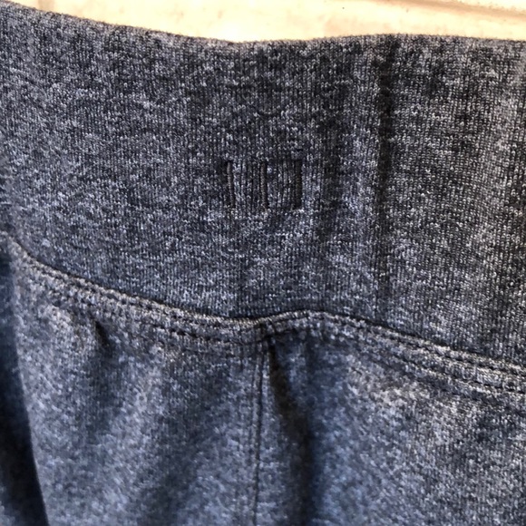 🤑PRICE DROP🤑 Men’s Lululemon Shorts - Size - S - Picture 8 of 13